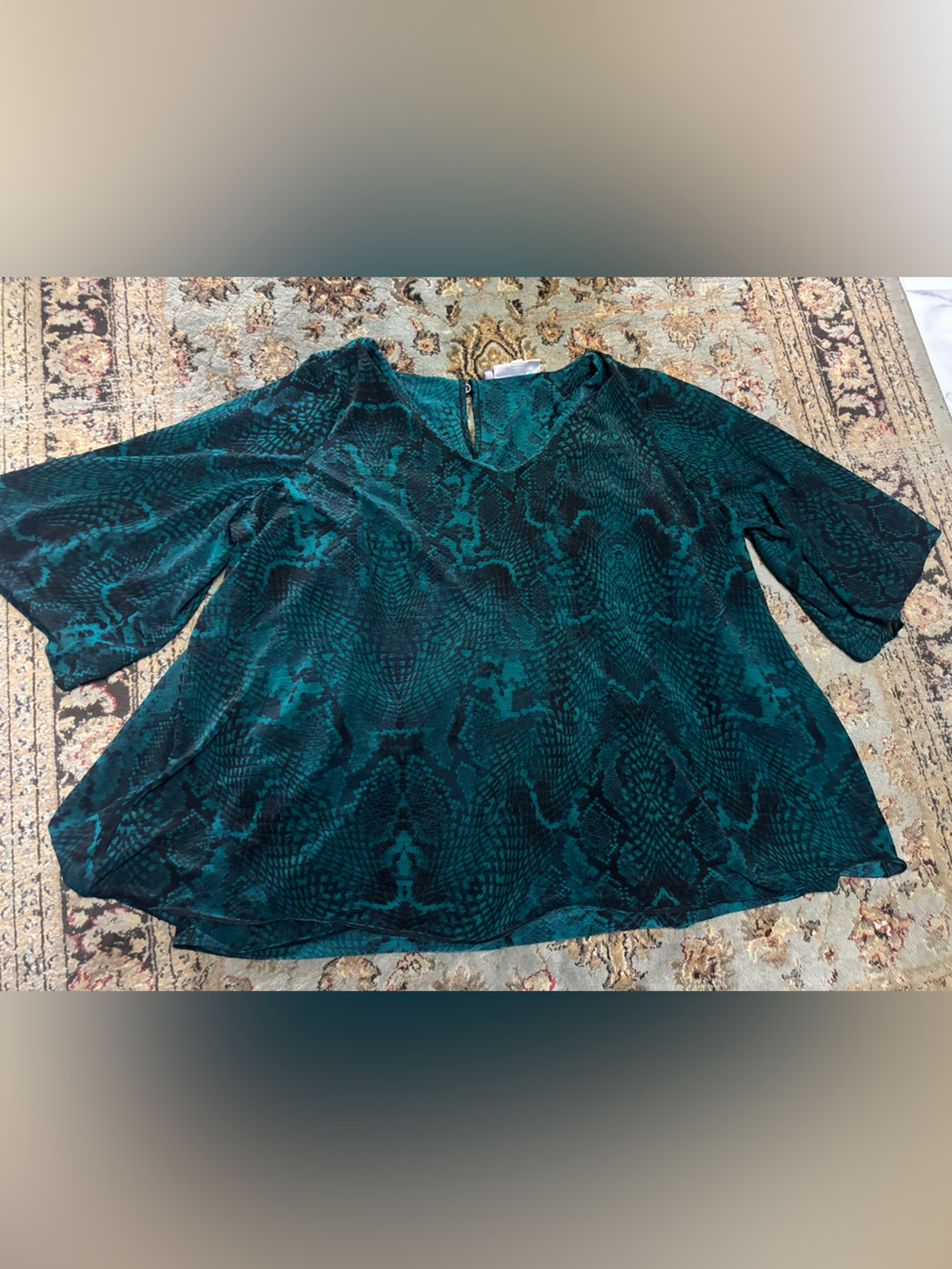 Jennifer Lopez Teal and Black Snakeskin Printed Top